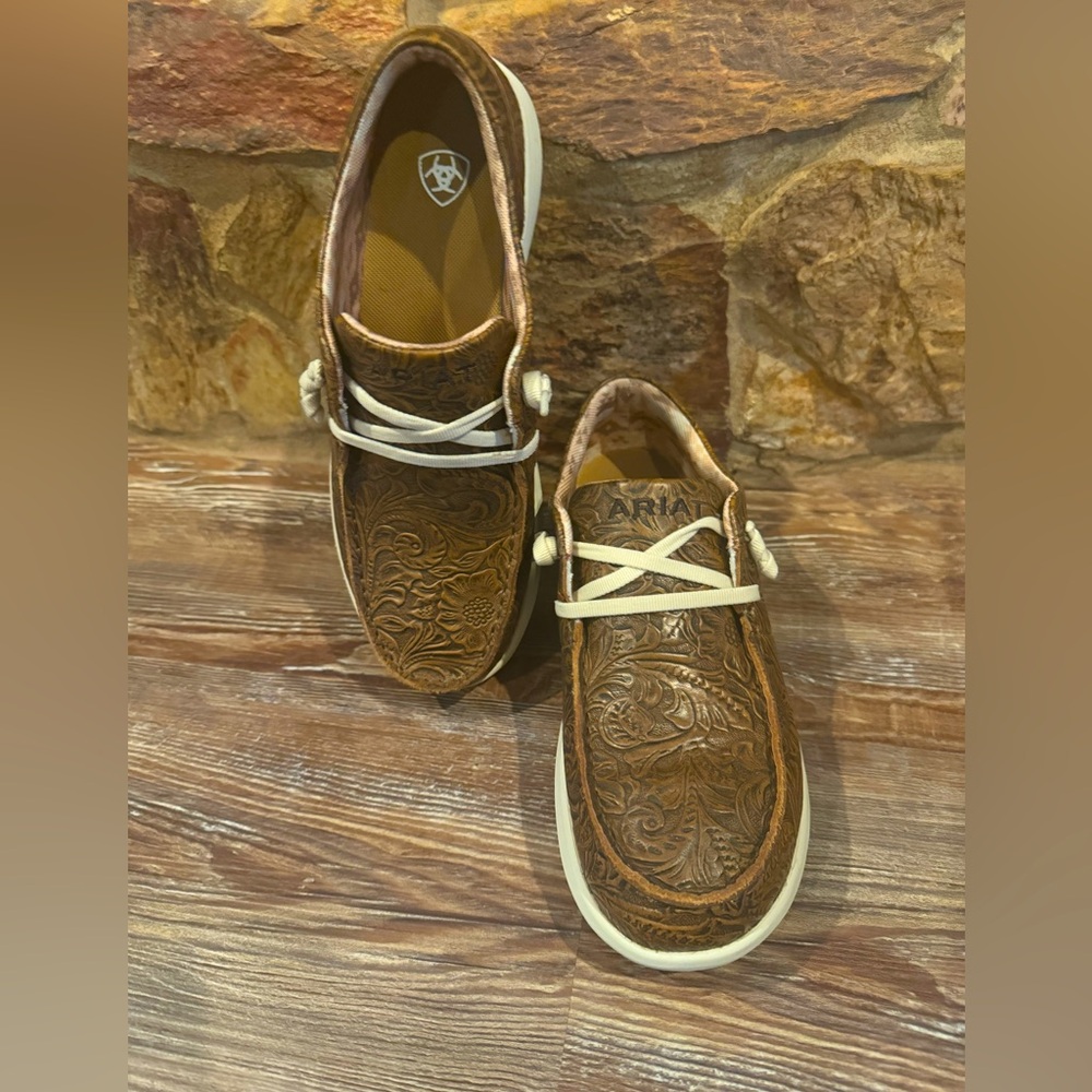 Ariat Women's Hilo Brown Floral Embossed Moc Toe Lace Up Casual Shoe 7B